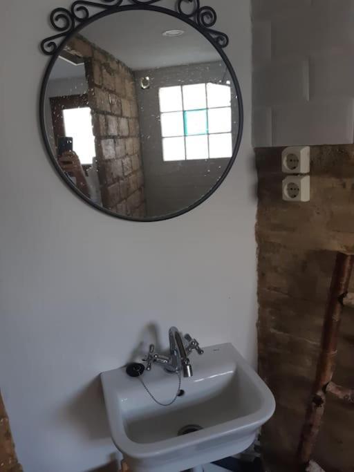 ולנסיה Precioso Apartamento Con A/A En Ruzafa Con Terracita Privada Y Acceso A Un Jardin, Para 2-3 Personas מראה חיצוני תמונה